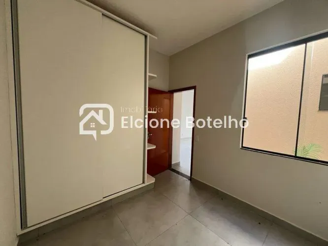 Casa para aluguel no Shopping Park, Uberlândia-MG | 2 quartos (1 suíte)