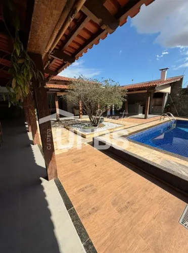 CASA À VENDA NO SETOR JAÓ | 744,68m² ÁREA PRIVATIVA| 7 QUARTOS/ 4 SUÍTES| 4 VAGAS DE GARAG