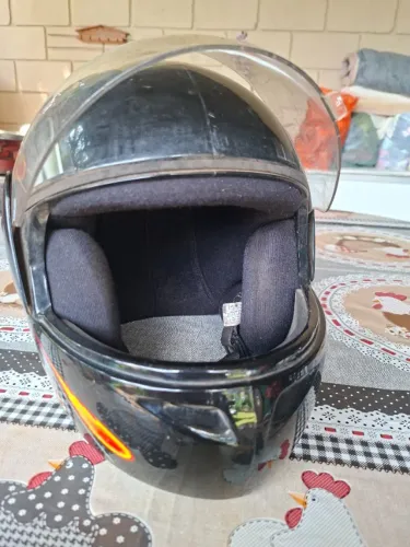 Capacete