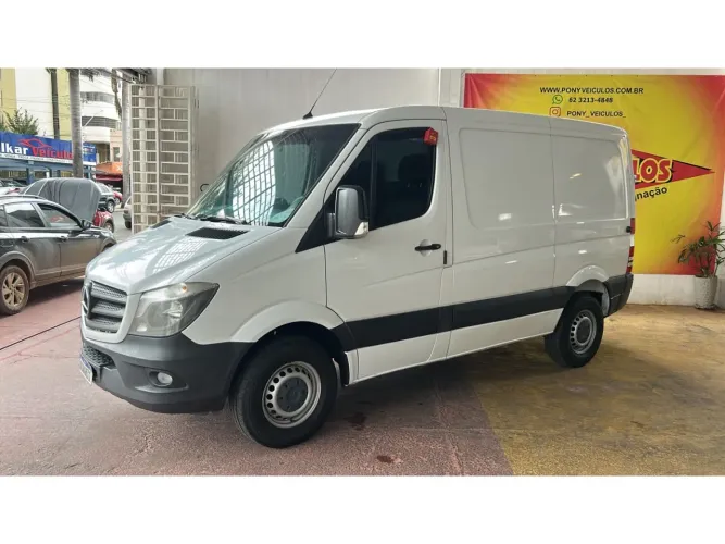 Mercedes-Benz Sprinter 415 Furgão Curto T.b. 2.2 Dies. 2019
