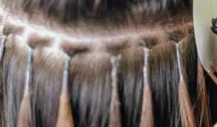 Aplicação de mega hair