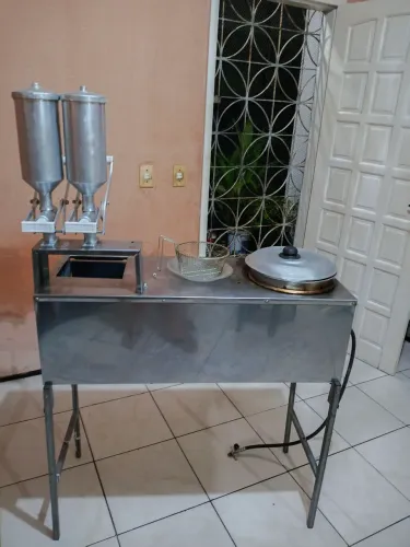 Banca de churros com pernas dobráveis