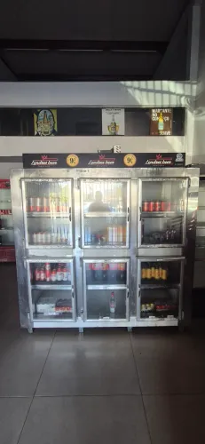 Cervejeira expositora pista fria