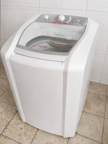 Vendo máquina de lavar roupas Colormaq 15kg