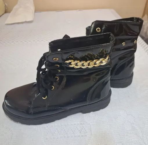Bota infantil menina tamanho  33
