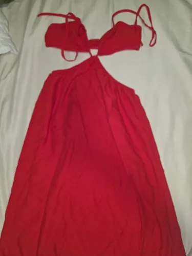 Vestido decote vermelho