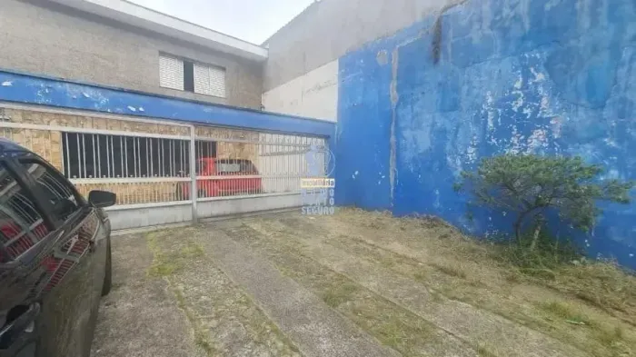 Casa Comercial para locação na Vila Mazzei.