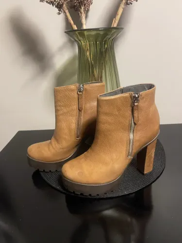 Bota Schutz - 35