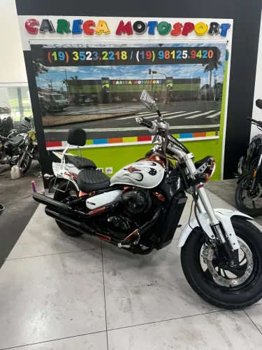 SUZUKI BOULEVARD M800