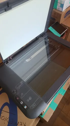 Impressora HP Deskjet 2050 usada 