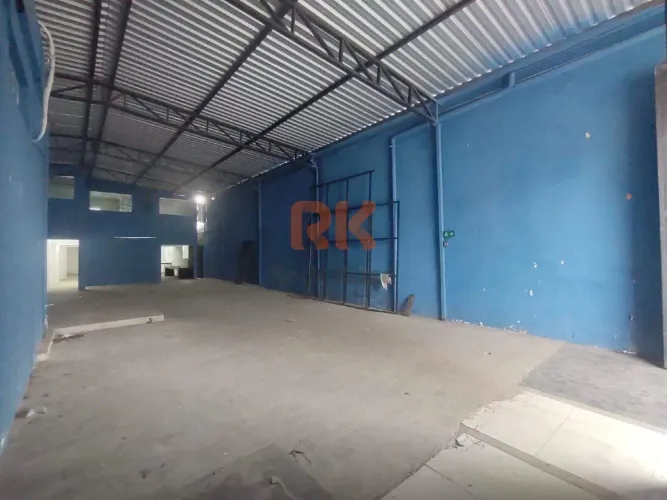 Galpão Comercial/Industrial para Aluguel no Bairro Pampulha (BH) 429 m² | 3 vagas