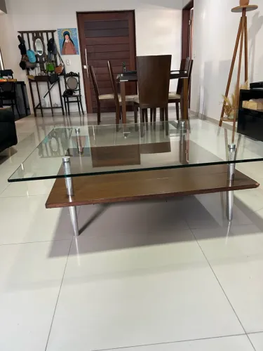 Centro para sala SACARO, medindo 2x2m, em excelente estado de conservação. Tampo