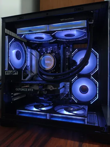 PC GAMER R5 7600x3D | RTX 5060