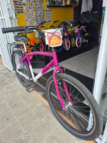 Bicicleta aro 26 Alumínio ótima para o dia dia