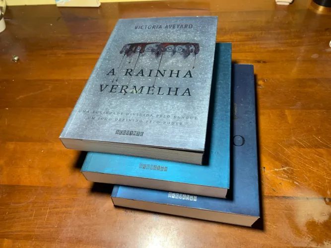 A Rainha Vermelha - livro 1, 2 e 3