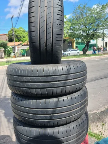 Vendo os quatro pneus aro 15/195/65 Goodyear