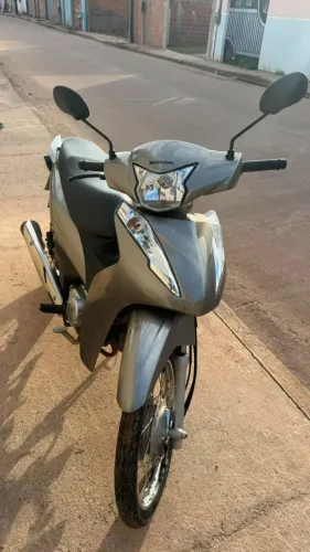 Honda Biz 110i 2024 | 12 mil km | Revisada | Impecável