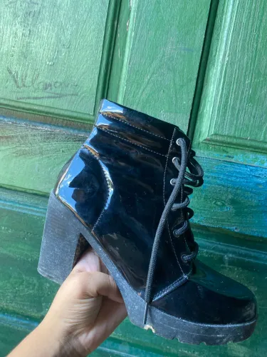 Bota de couro