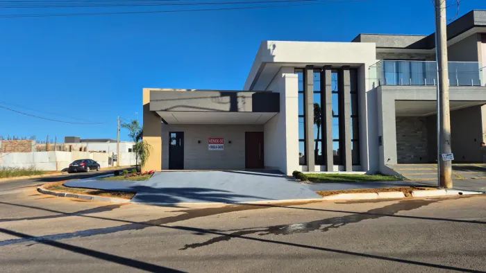 Casa no condomínio aldeia da serra Luziânia