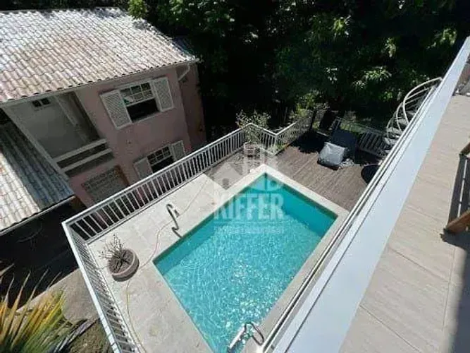 Casa com 4 dormitórios à venda, 450 m² por R$ 1.250.000,00 - Pendotiba - Niterói/RJ