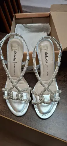 Sandália feminina dakota mississipi prateada