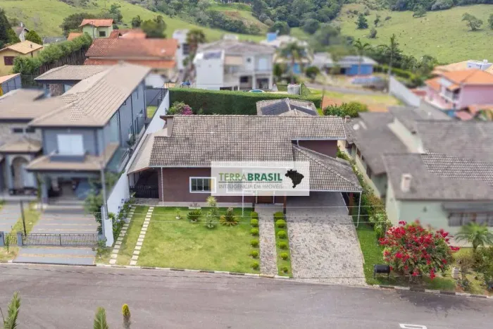 Casa com 4 dormitórios para alugar, 325 m² por R$ 7.200,00/mês - Vale do Sol - Bom Jesus d
