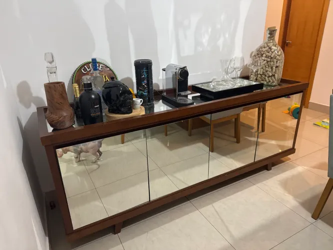 Aparador de canto de sala