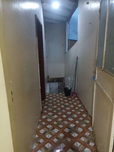 Aluga-se apartamento localizado no japiim 2