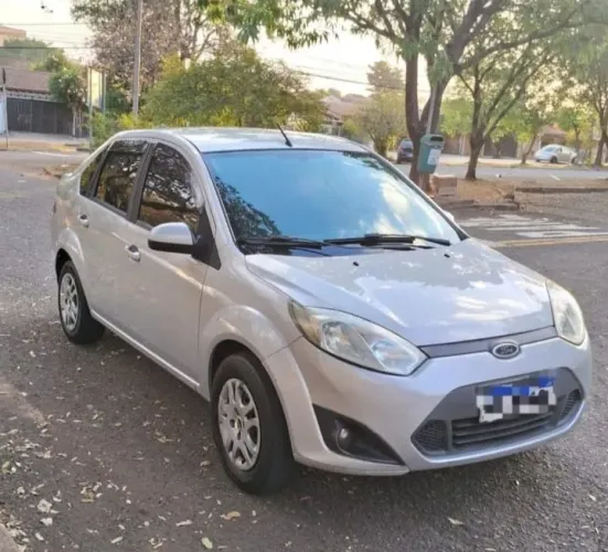 Ford Fiesta Sedan 1.0 8V Flex 4P 2012