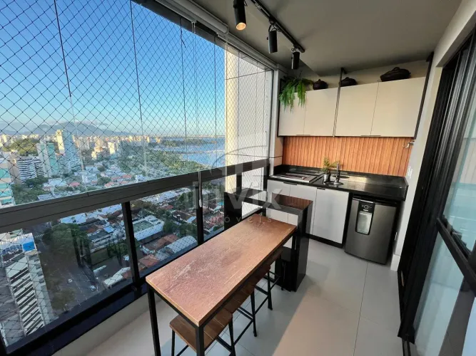 Apartamento 3Q, com vista mar na Enseada do Suá!