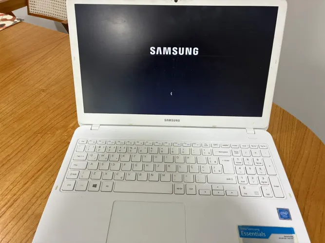 Notebook Samsung Essentials com SSD