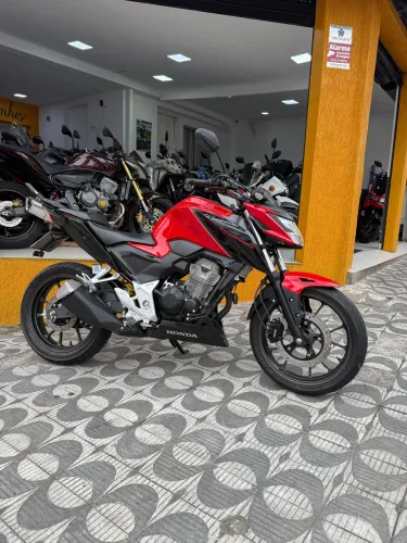 Honda CB 300f 2023