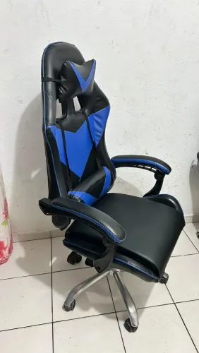 Cadeira gamer giratória no corvin azul e preto 