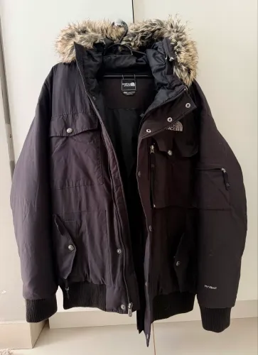 Jaqueta The North Face modelo Gotham Jacket