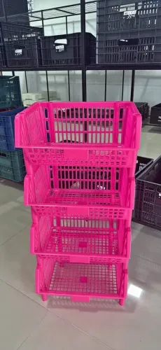 Cesto pequeno colorido para uso em geral