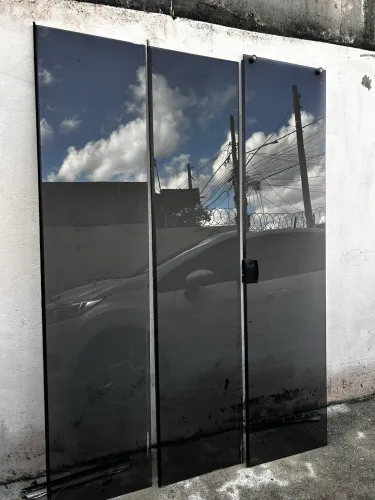 Porta de vidro fumê
