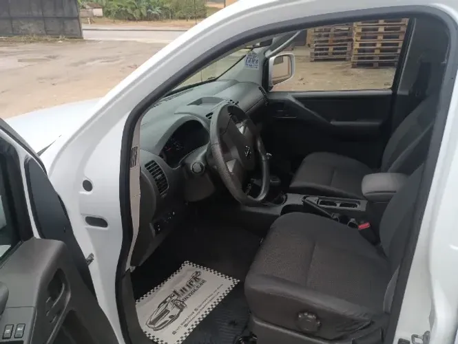Nissan Frontier XE CD 4X2 2.5 TB Diesel 2013