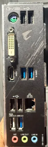 Placa mãe aorus elite