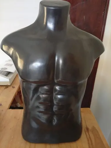 Manequim Preto (ótimo estado)