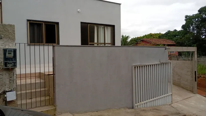 Vendo Excelente casa Retiro do Congo ?