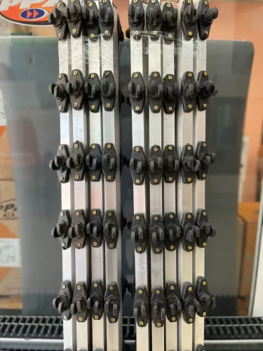 HASTE INDUSTRIAL C/ 6 ISOLADORES TUBULAR