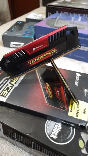 Memória Corsair Vengeance Pro 16Gb (2x8Gb) DDR3 1600mhz