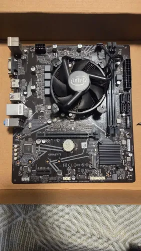 Kit Placa-mãe Gigabyte H510M H + Intel Core i5-11400F + Cooler Original Intel