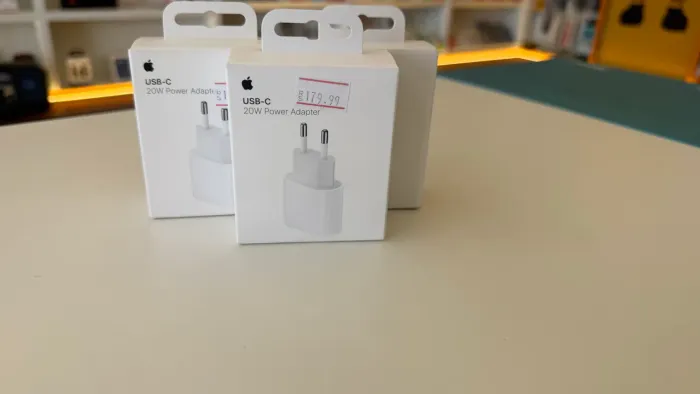 FONTE APPLE ORIGINAL 20W USB-C - NOVA E LACRADA - ENTREGA IMEDIATA
