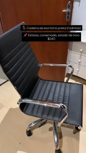 Cadeira de escritório preta (rodinhas)