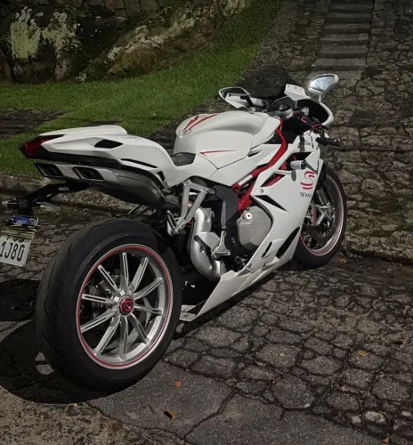 MV AGUSTA F4