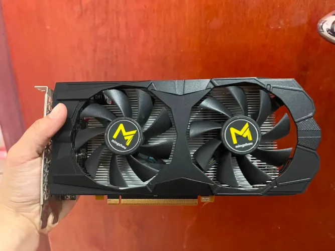 PLACA DE VÍDEO RX580 8gb USADA COOLER ESTRAGADO + PLACA RX550 4gb NÃO SEI SE FUNCIONA