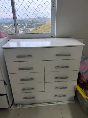 COMODA SEMI NOVA