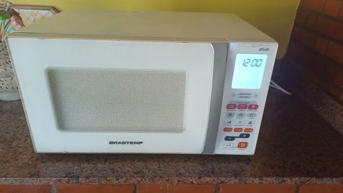 Micro-ondas Brastemp 31L com Grill L