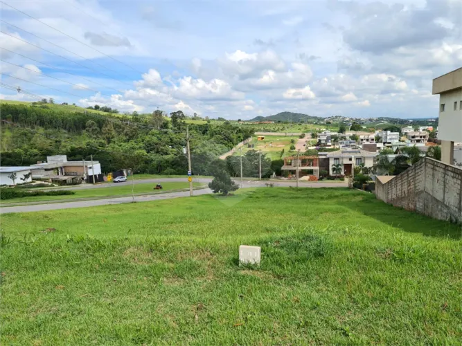 Terreno à Venda com Vista Maravilhosa em Condomínio de Alto Padrão na Cidade de Vinhedo/SP